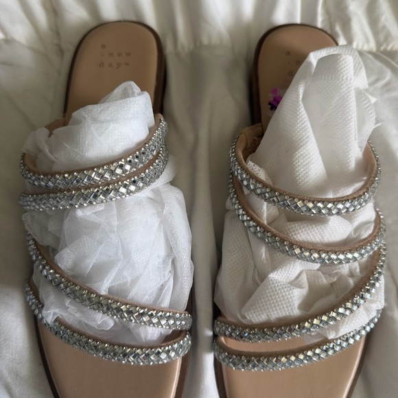 2 pair of sparkle strap sandals - Picture 2 of 6